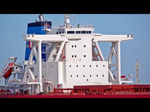 BIG SHIPS IN MOTION AT THE PORT OF ROTTERDAM - 4K SHIPSPOTTING NETHERLANDS APRIL 2023