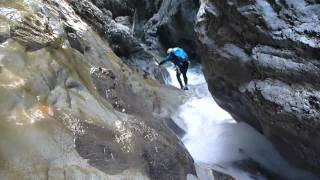 preview picture of video 'Canyoning Rio Stuet (Friuli, Val Settimana, Claut) 2012'