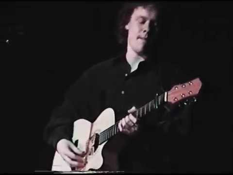 DANNY CAVANAGH Szóló koncert