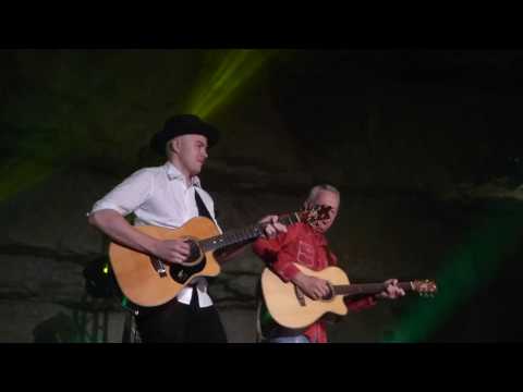 Tommy Emmanuel & Joe Robinson, Cannonball  Rag