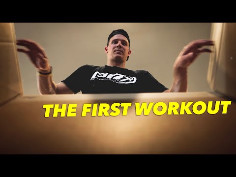 UNBOXING your GYM / The FIRST workout!