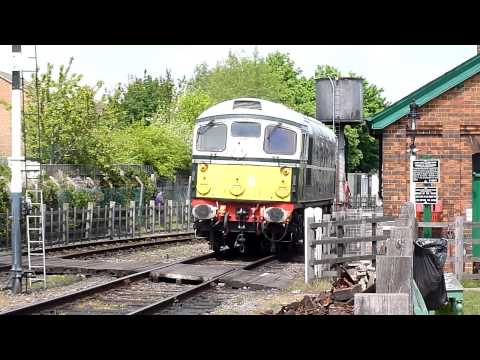 D5310 Departs Loughborough Light Engine