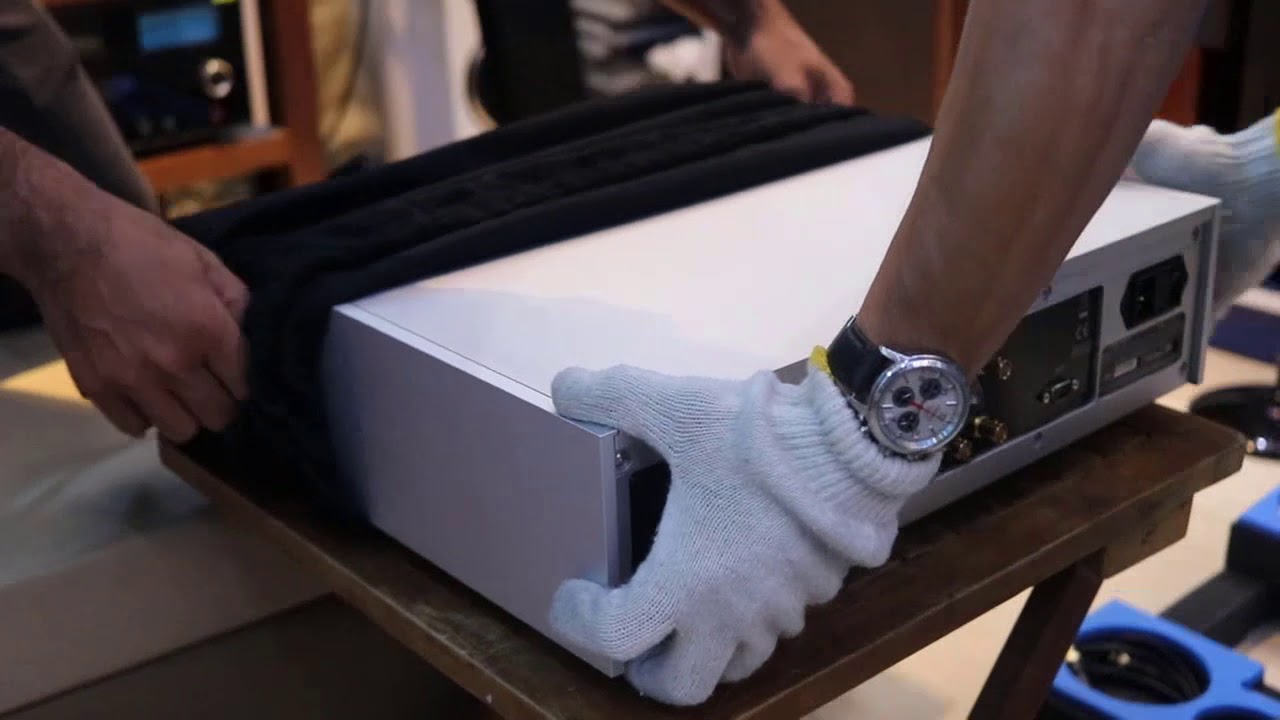 Đập thùng DCS Vivaldi Master Clock