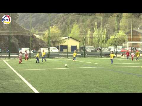 FC Encamp C vs CE Sant Julià C (Copa Federació Futbol 2015 - Prebenjamí - Grup A)