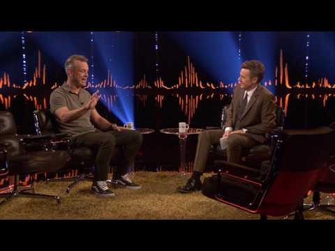 Henrik Schyffert: – Alla män över 40 borde gå i terapi | SVT/NRK/Skavlan