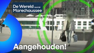 Is dit een COCAÏNE SMOKKELAAR? 😳😳 | De Wereld van de Marechaussee #AFL10