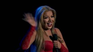 Samanta Grey imitando a Sharon la hechicera Corazòn valiente