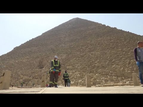 埃及金字塔消毒以阻止冠狀病毒的傳播 (Egypt's Pyramids Sanitized to Stop Coronavirus)