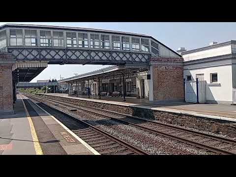 37510 comes back from Laira towing three GWR HST coaches and 43170.
