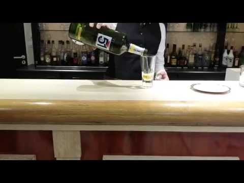 Exercice : service d'un apéritif classique : un anisé