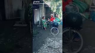 Download lagu Tiktok 2020 lg lawas berbeza kasta ,tiktok santuyy ,tiktok Ambar tiktok lucu tiktok hiburan smuausia mp3