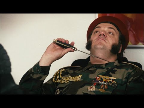 Süßigkeiten und Militärdiktatur - Ladykracher