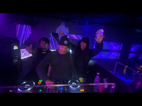 I was at Willy's first DJ gig (Bundy jaja)