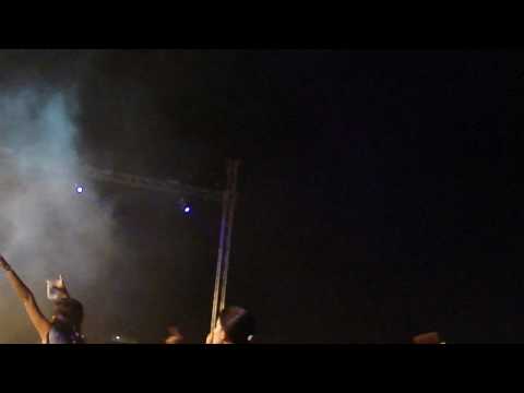 Armin van Buuren @ Guatemala playing Never Say Never Shakedown