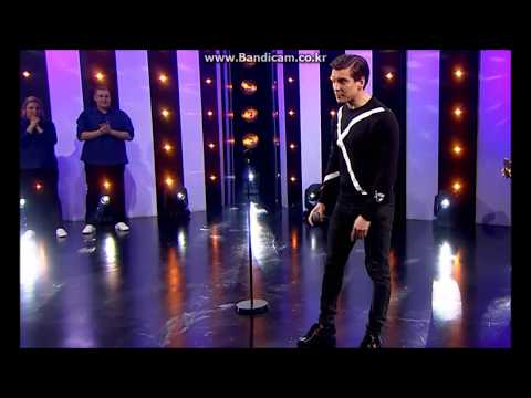 Antti Holma räppää