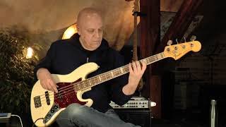 Video thumbnail for Fender Jazz Bass from 1968 olympic white presented by Vintage Guitar Oldenburg and Detlef Blanke by Vintage Guitar Oldenburg