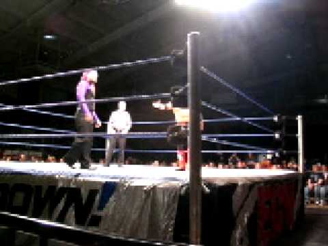 WWE Smackdown House show 25