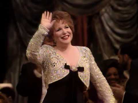 Giordano: Andrea Chénier - "La mamma morta" - Aprile Millo