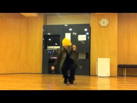Minzy of 2NE1 releases "Freestyle Dance" clip.flv