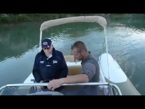 ZODIAC NZO  700 PAR HORS BORD ASSISTANCE .