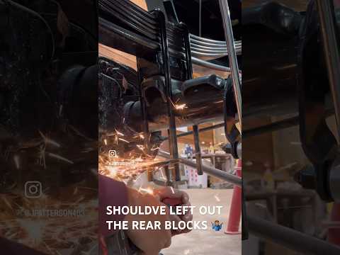 HOW TO INSTALL YOUR REAR LIFT!! 🔥🔥 #comment #liftedtrucks #youtubeshorts #blocks #subscribe