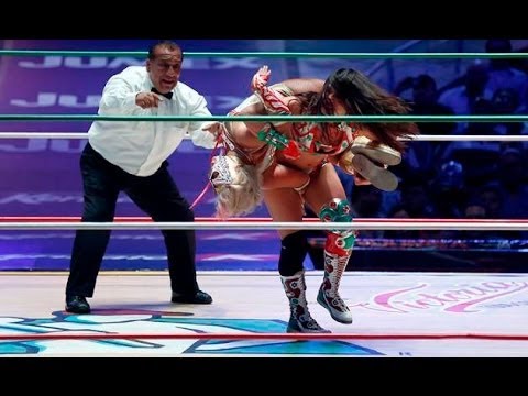 Dark Angel Sarah Stock vs Princesa Sugehit - CMLL 82nd Anniversary Show