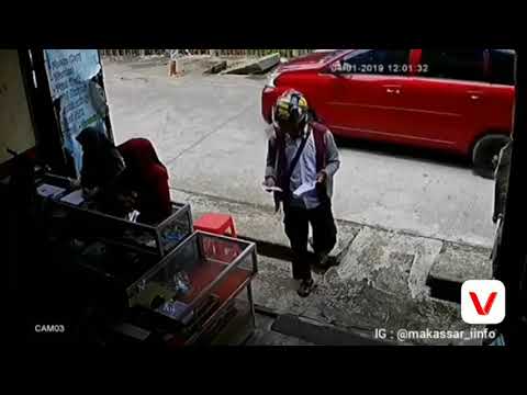 Terekam CCTV Pencuri Handphone Pegawai Fhotokopi di Makassar