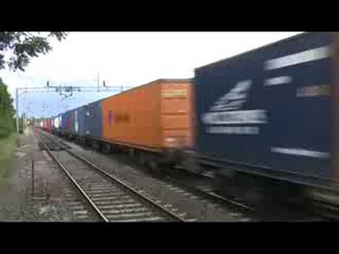 86609 and 90041 on 4M74, 13:00, Coatbridge - Crewe Basford Hall freightliner