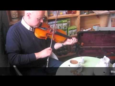 Traditional Irish Music show with John Devine - Des Hurley