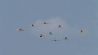 preview picture of video '2010 Thunder Over Michigan Air Show T-6 Formation Flight highlights'