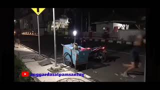 Download lagu Story wa lucu - kowe tak sayang sayang mp3 Download lagu Story wa lucu - kowe tak sayang sayang mp3