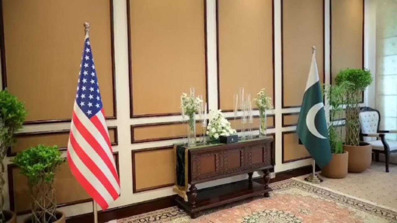 Primo ministro pakistano incontra JD Vance per i colloqui Usa-Iran