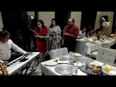 Surorile Ramona si Raluca Chifan...