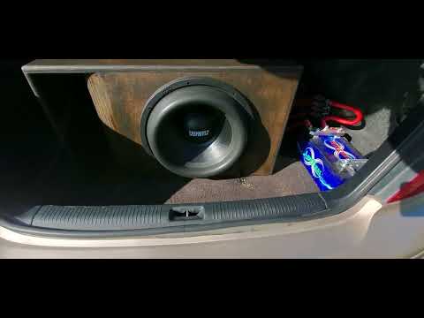 Sundown Audio NSV4 15" on a Sundown SALT-6 & Limitless Lithium 45ah