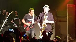 DIVIDIDOS BANDERITAS Y GLOBOS 17 DICIEMBRE 2017