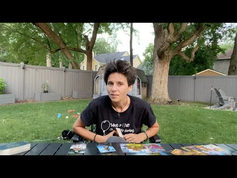 LEO JULY 2023 - "Look at Me Taking it Easy"