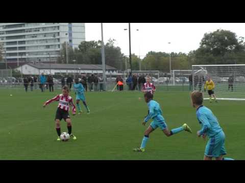 Feyenoord JO11-1 -  Alphense Boys JO13-4 1e helft (Ruststand 0-1)