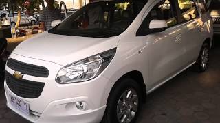 Chevrolet Spin (Interior dan Eksterior)