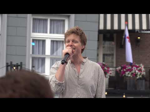 Lex Uiting  Nao 't Zuuje  Muziekfeest Marktplein Roermond 2023