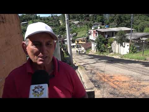 Prefeito Ayres Scorsatto  faz  Manutenção na Rua Jorge Nino Soares na Favela do Justinos Morro do Kiabo