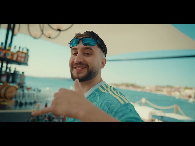  mit dem Titel 'BURADA SOKAKLAR' / Video ((jetzt ansehen))