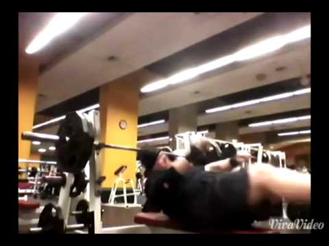 315lb benchpress straight leg workout with Mark Bell's Slingshot