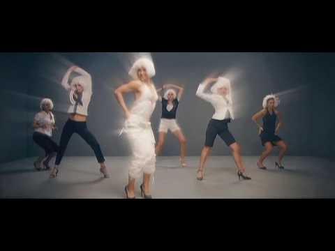 download lagu mp3 mp4 Feel It Paris Avenue, download lagu Feel It Paris Avenue gratis, unduh video klip Feel It Paris Avenue