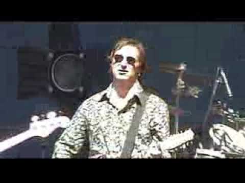 REM SOUNDCHECK COLOGNE 2001