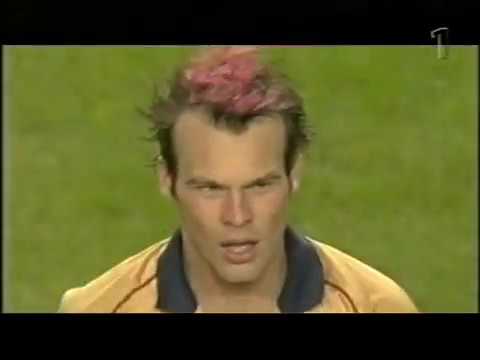 FIFA WORLD CUP FOTBALL 2002 - THROWBACK - TEAM SWEDEN - feat. Zlatan & "dödens grupp" - SVT1