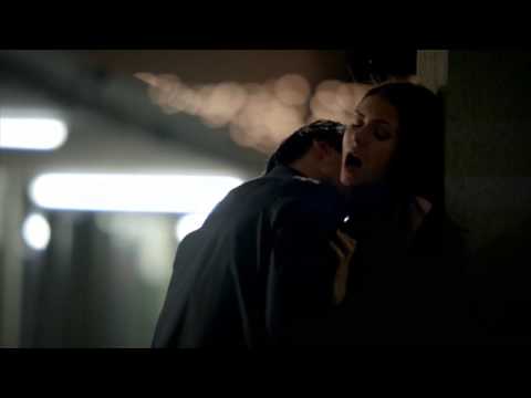 3x19 Damon & Elena kiss, make out (reduced background music)