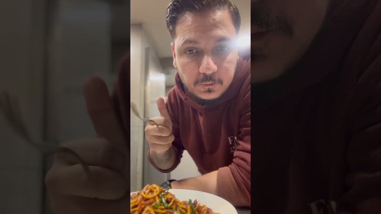 Restaurant-Style Beijing Chicken Noodles 🍜🔥 | Easy & Delicious Recipe #Shorts #youtubeshorts