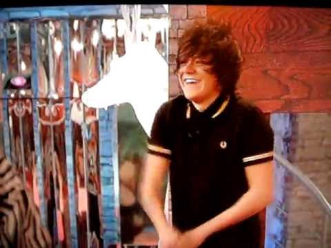 Celebrity Big Brother 2012 - Frankie Dances To Justin Bieber Track