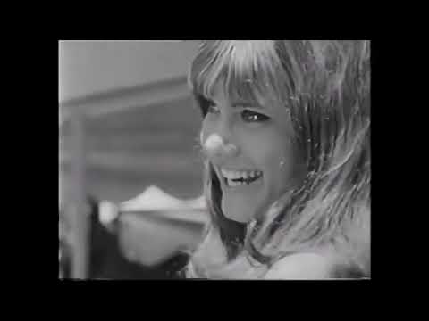 Olivia Newton-John y Pat Carrol 1967