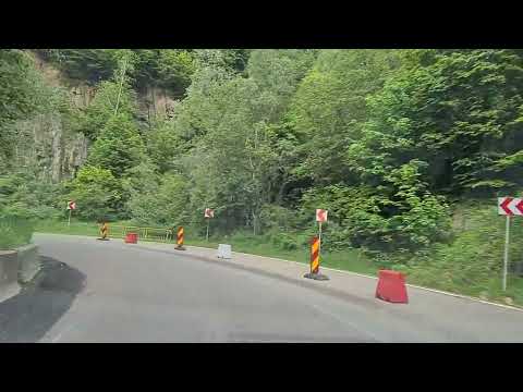 Drumul spre Barajul Siriu din Buzau